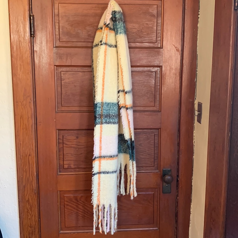 Steve Madden plaid blanket scarf
